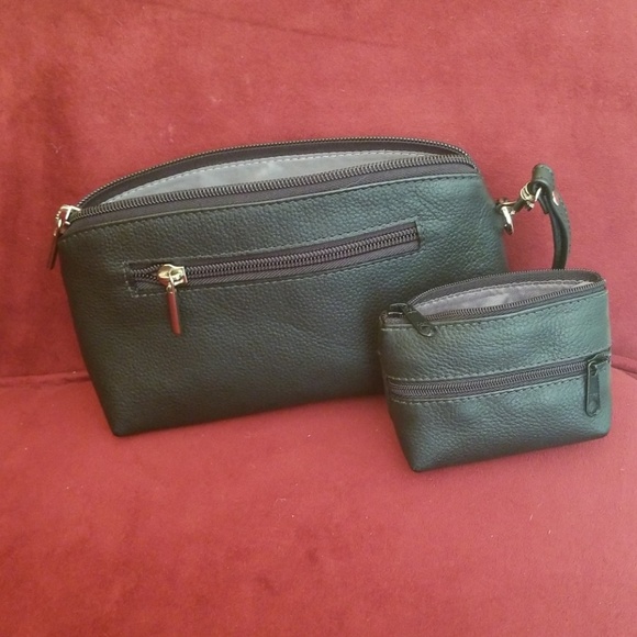 Genuine Leather Wristlet Purse with coin. - Picture 2 of 4